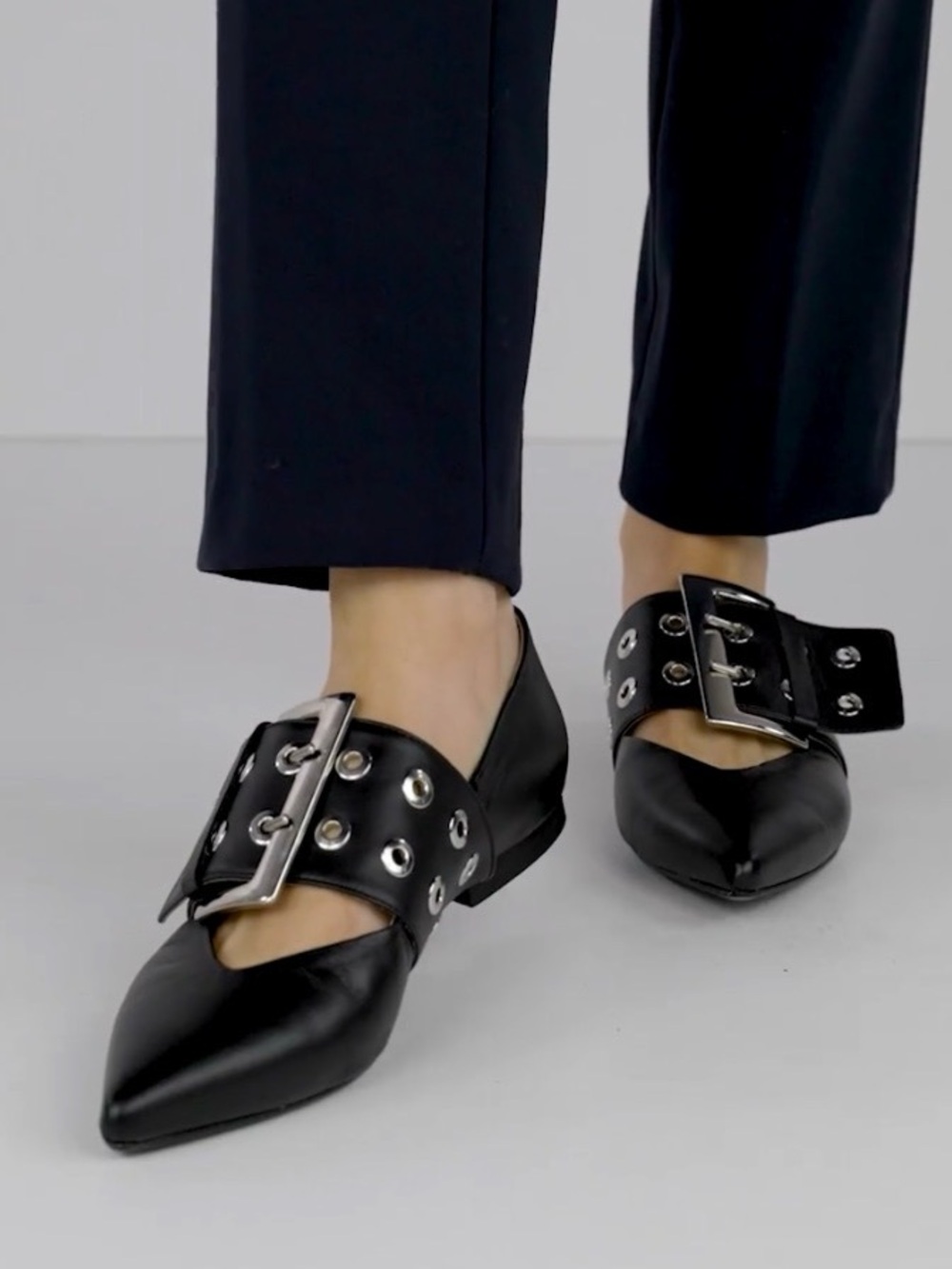 Ricardo Boccia Black Pointed-Toe Buckle Flats - Women Shoes, size 39, NIB